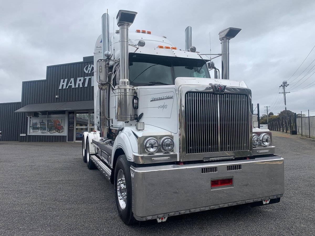 2020 Western Star 4864Fxb With 40