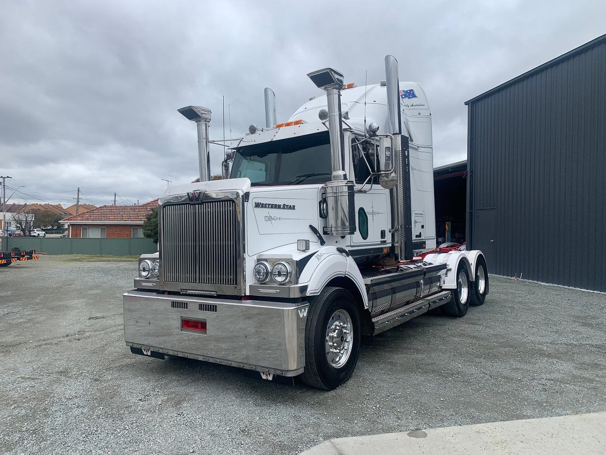 2020 Western Star 4864FXB With 40" Sleeper, 0KM On Fresh Rebuild. IN Stock Now! image 8