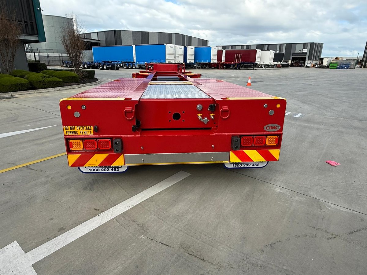 2026 CIMC 40' Drop Deck image 4