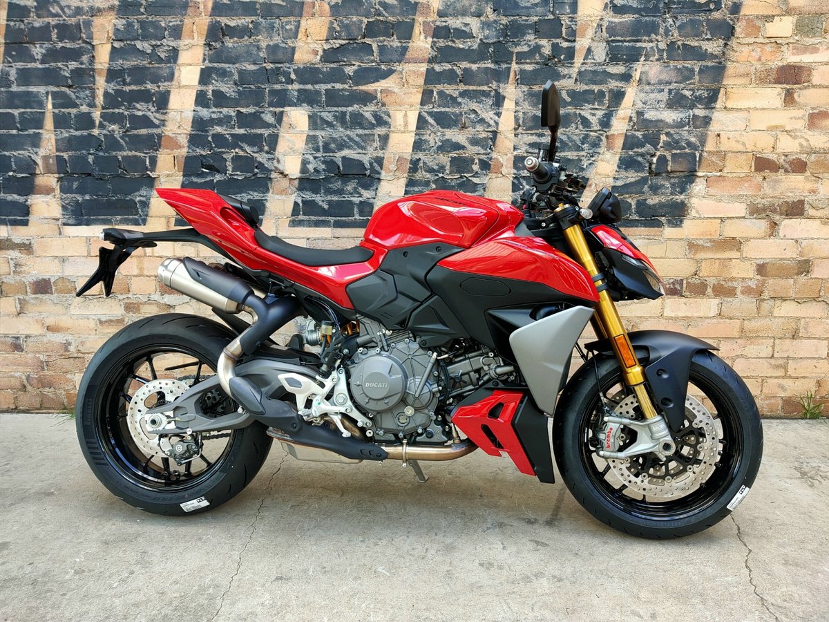 2025 DUCATI STREETFIGHTER V2 S ROAD RED