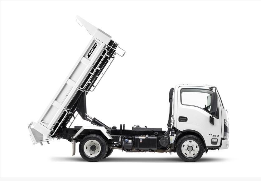 2025 Isuzu N Series image 7