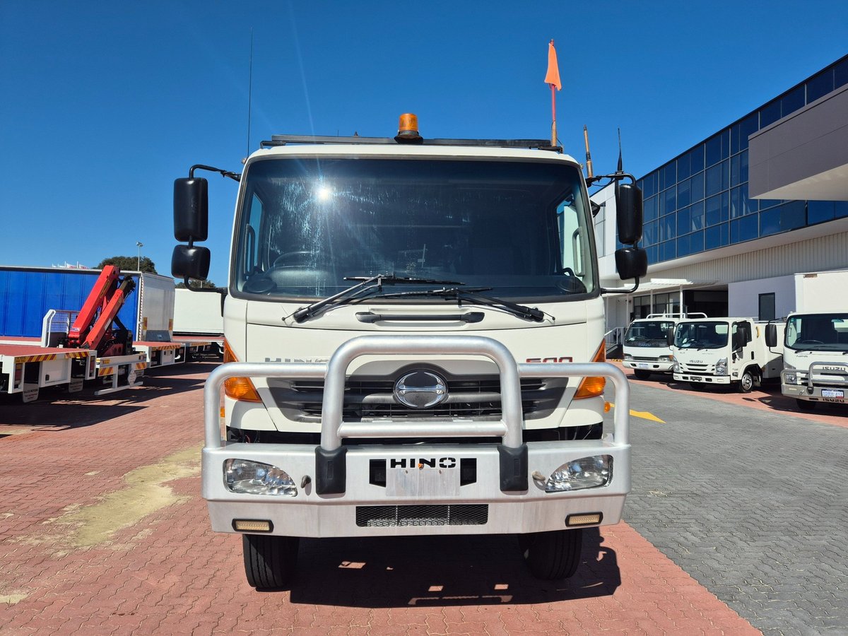 2019 Hino Gt500 4x4 Auto Bus 4x4 Auto Bus image 6