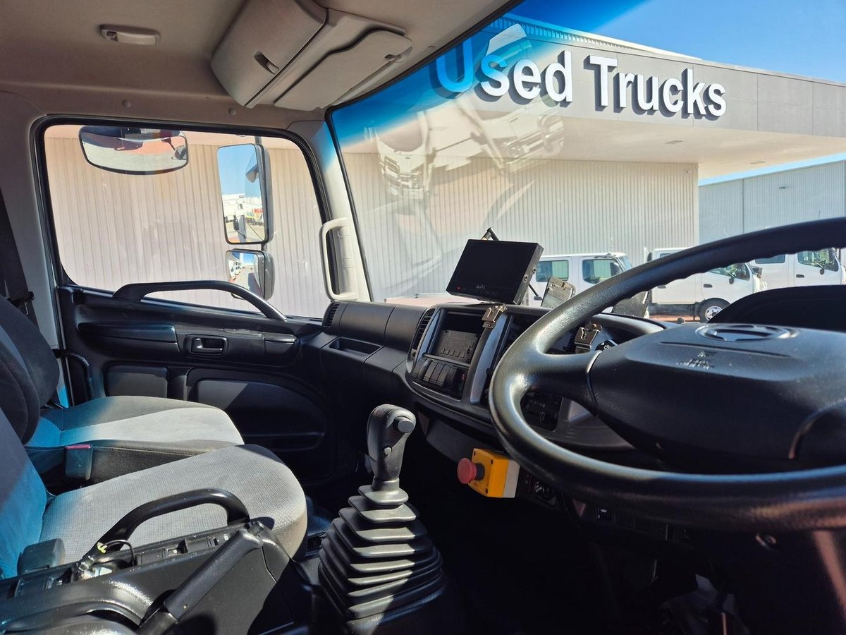 2019 Hino Gt500 4X4 Auto Bus 4X4 Auto Bus image 11