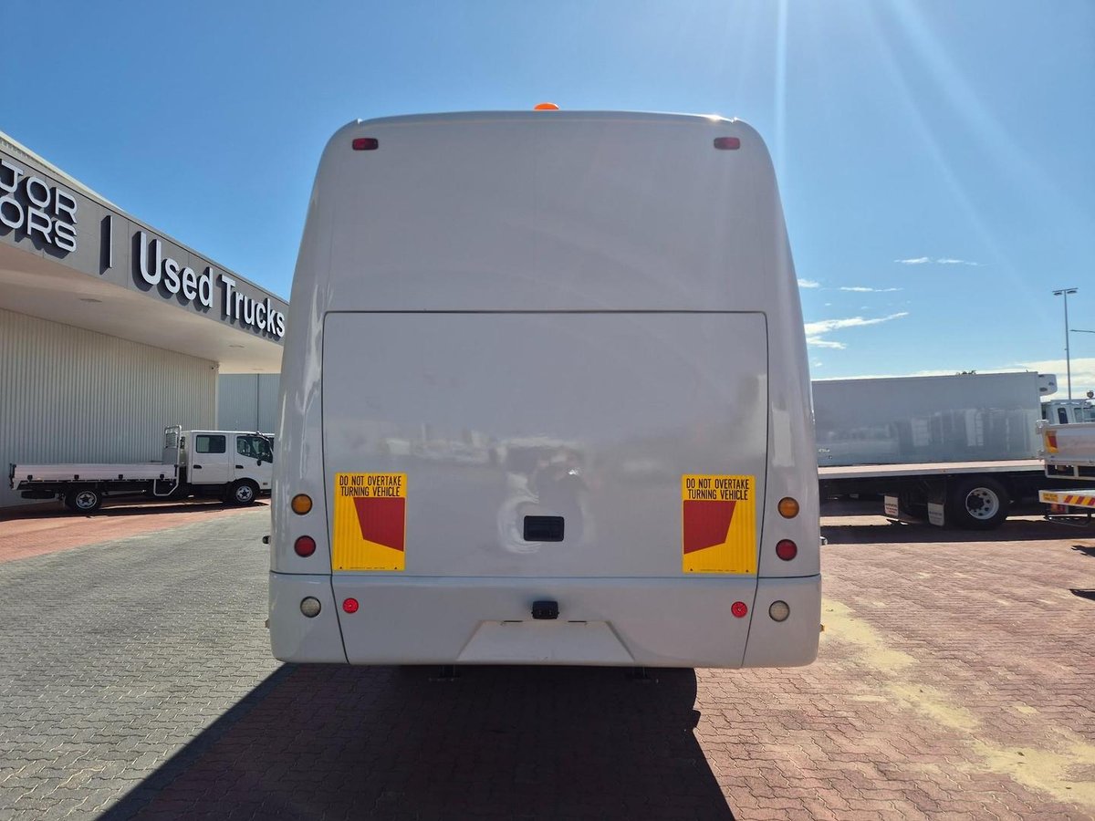 2019 Hino Gt500 4X4 Auto Bus 4X4 Auto Bus image 15