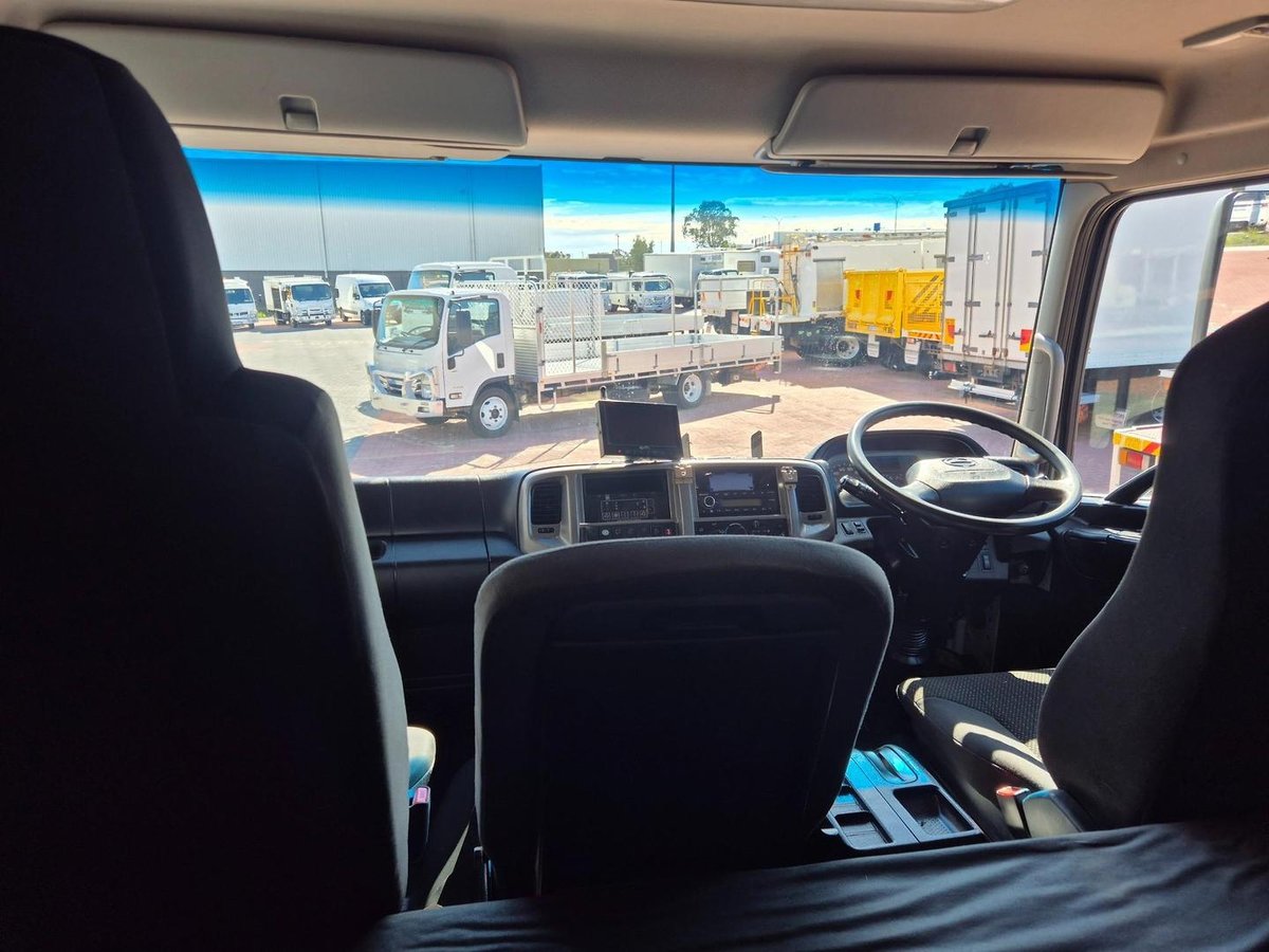 2019 Hino Gt500 4X4 Auto Bus 4X4 Auto Bus image 8