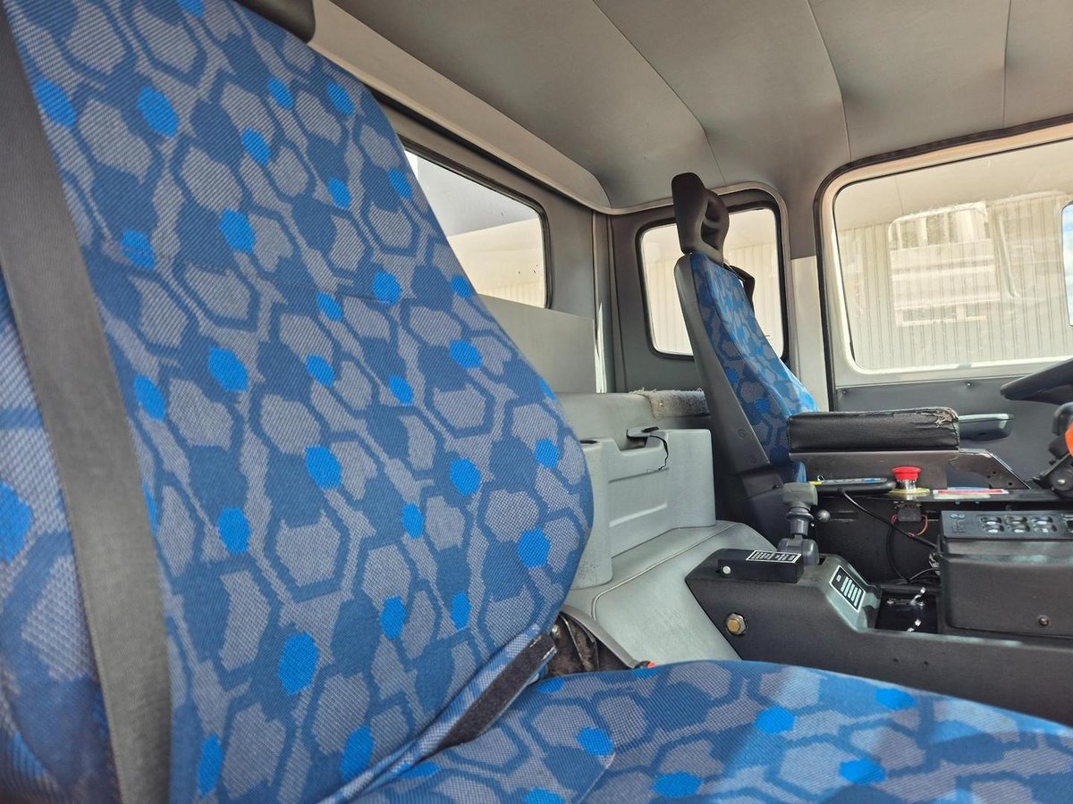 2017 Iveco Acco 2350G Auto Dual Control Compactor image 8