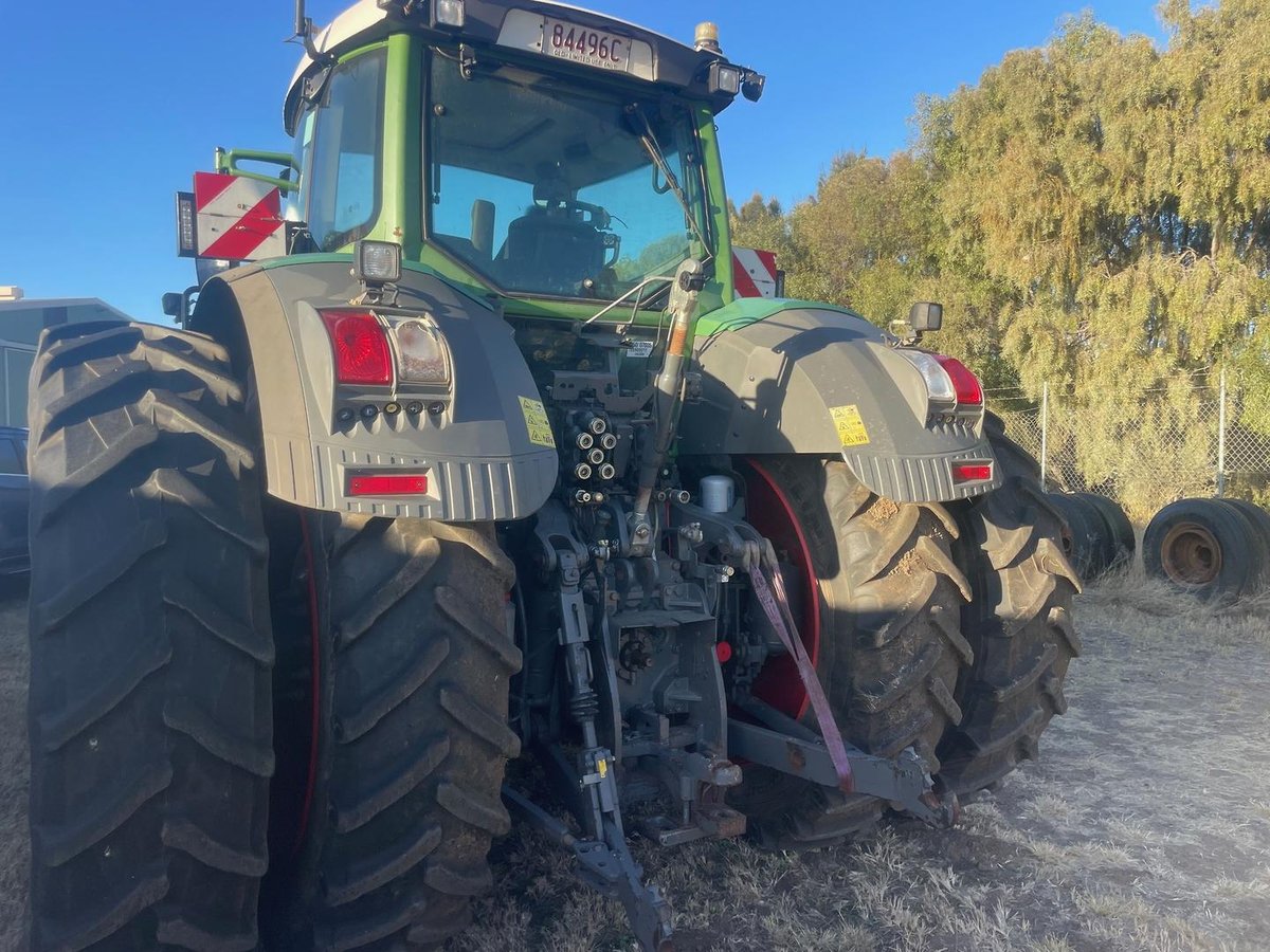 2021 Fendt 927 image 3