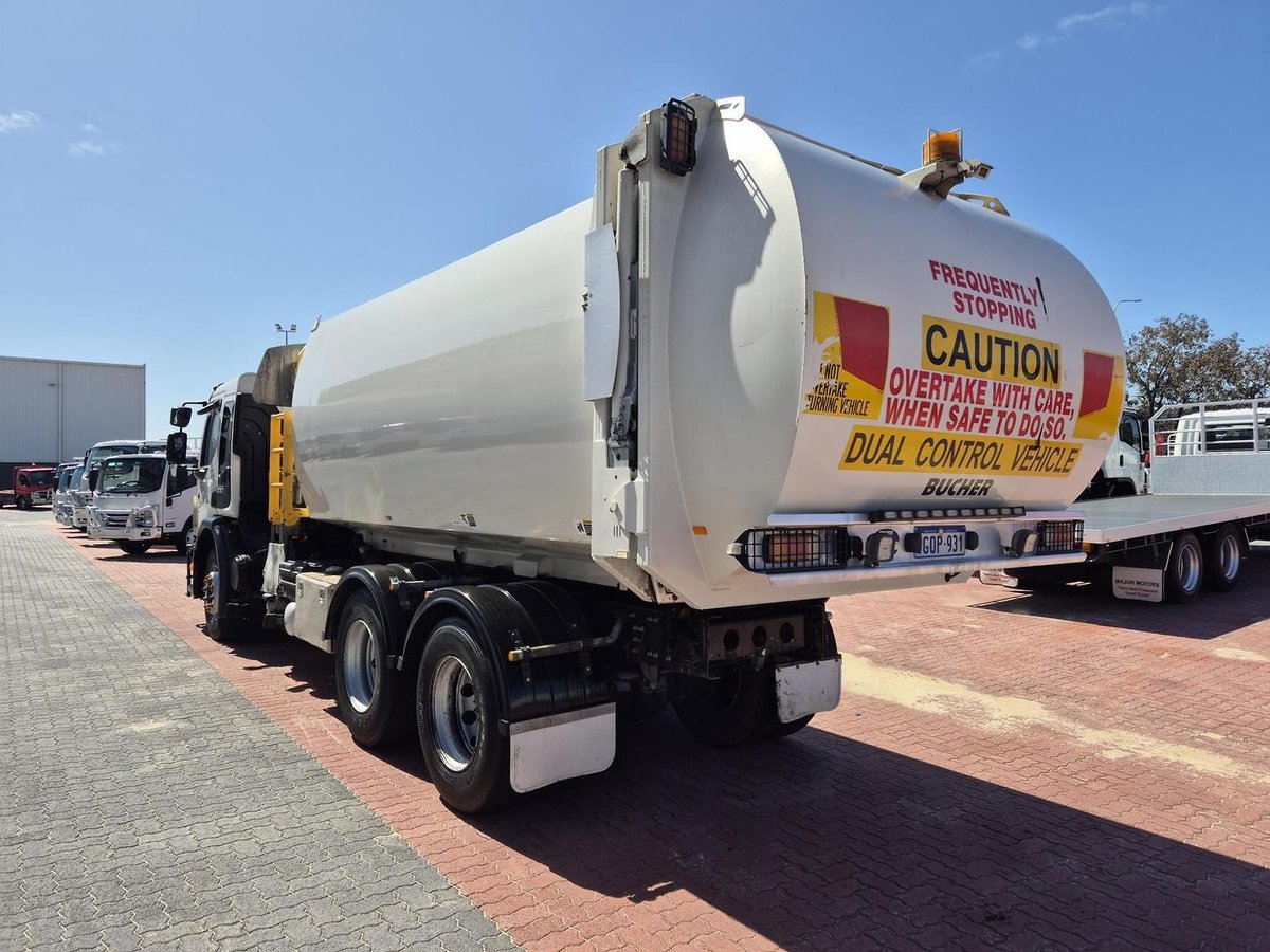 2018 Volvo Fe240/280/320 6X4 Auto Compactor image 8