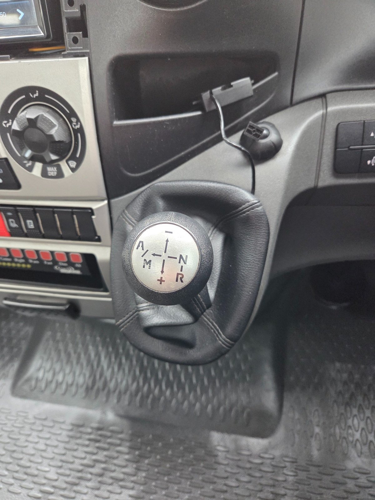 2010 Iveco Daily 45c17 Auto Car License Tray image 2