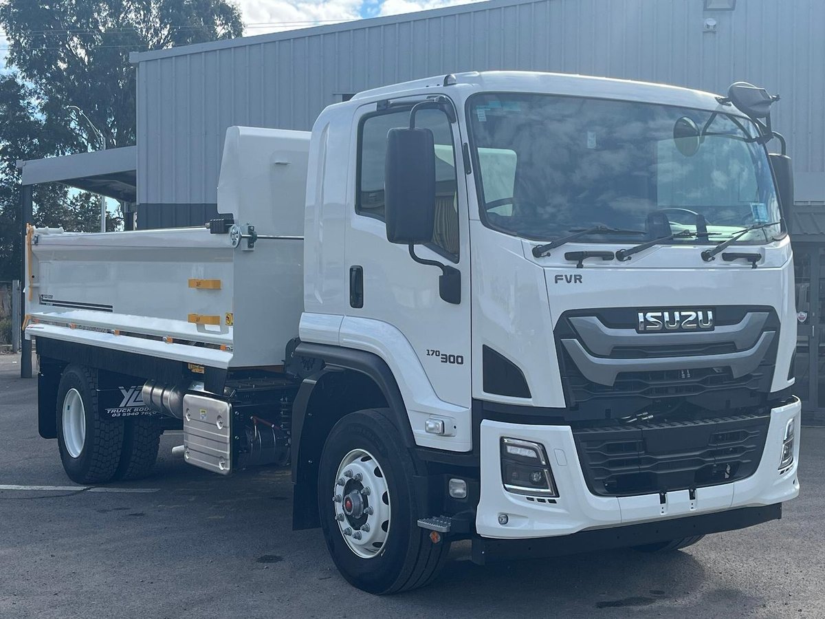 2025 Isuzu F Series FVR 170-300 AT R47 image 7