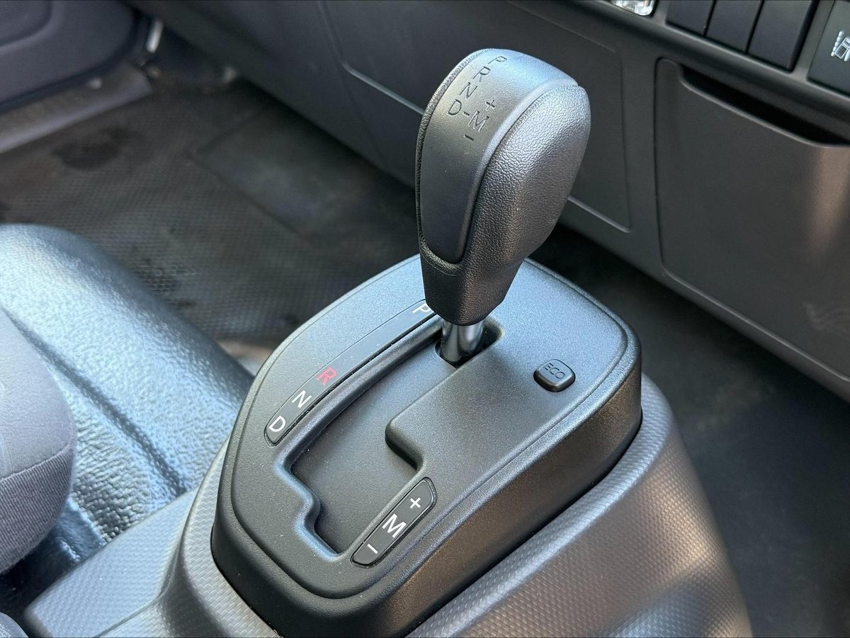 2024 Isuzu N Series image 17