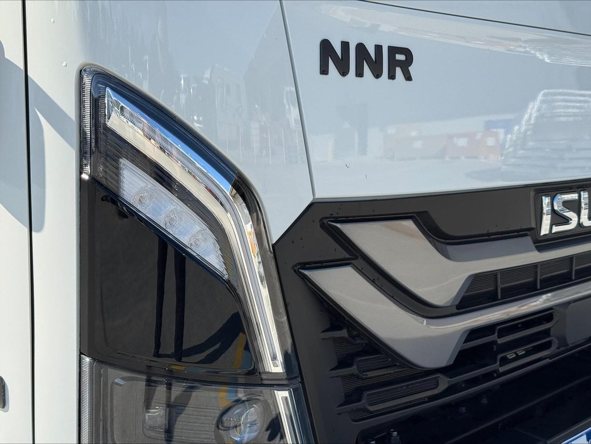2024 Isuzu N Series image 9