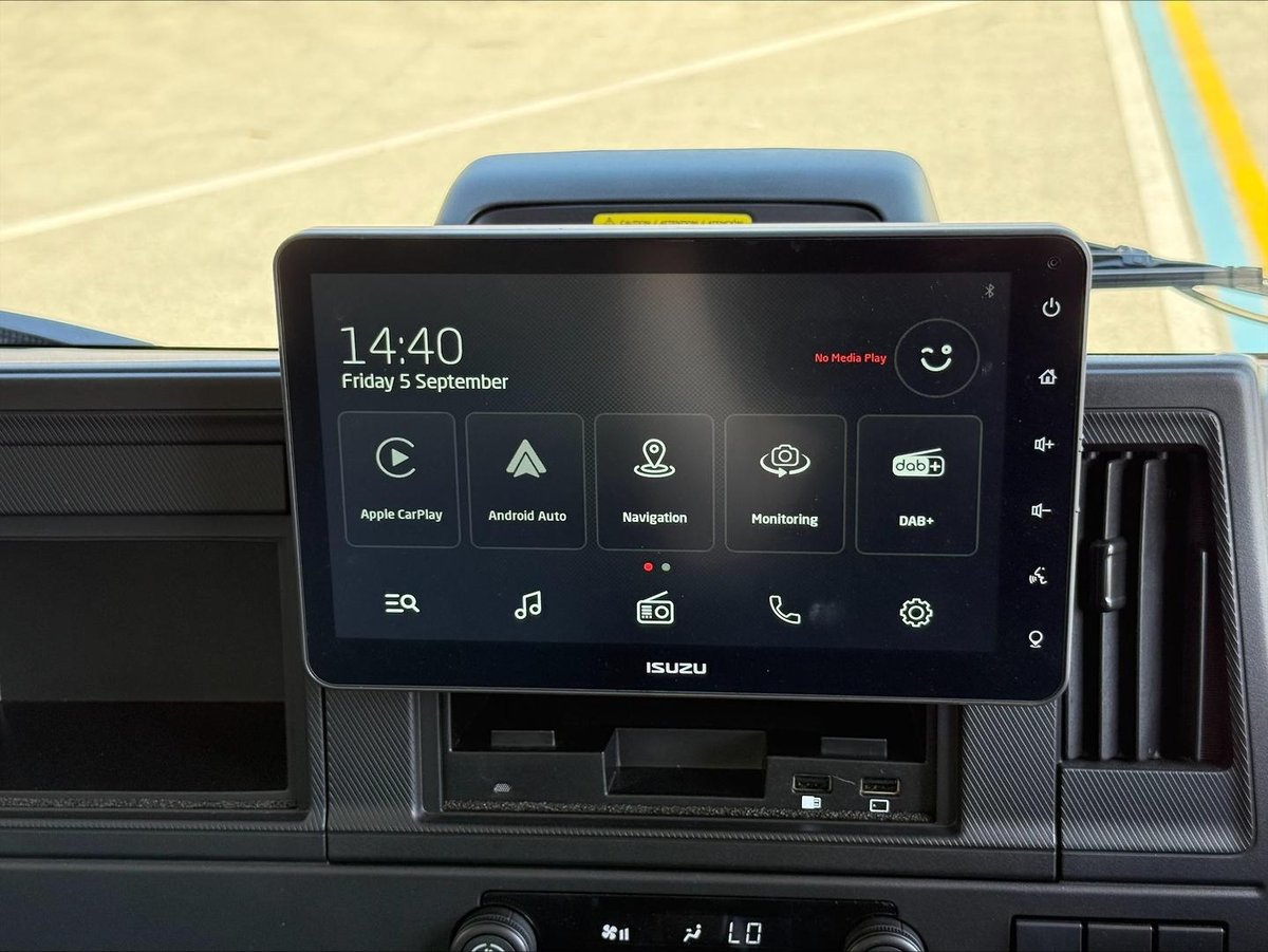 2024 Isuzu N Series image 21