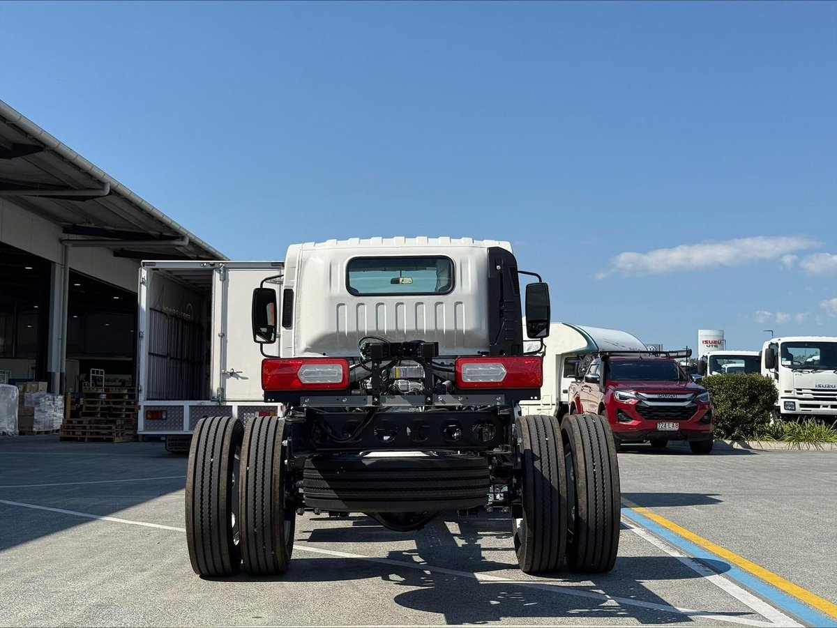 2026 Isuzu N Series image 6