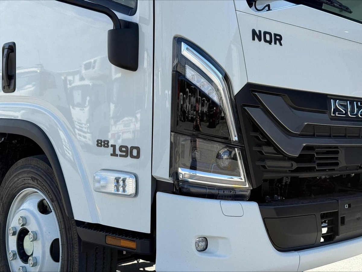 2026 Isuzu N Series image 9