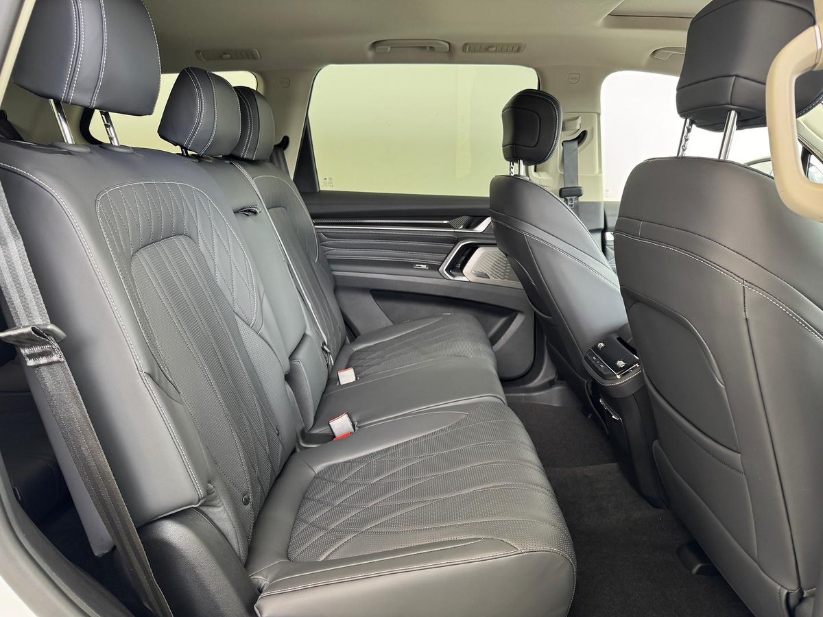 2025 LDV D90 Executive SV9A MY25 image 18