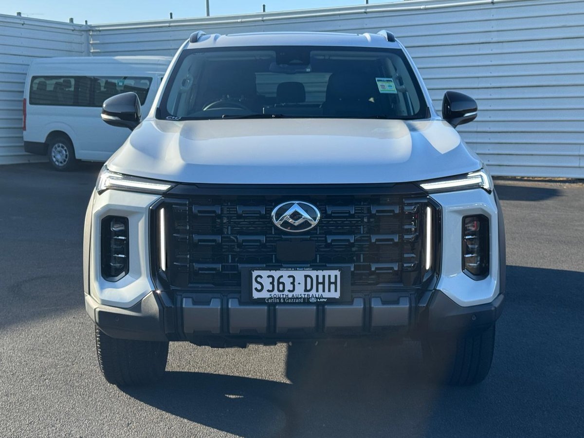 2025 LDV D90 Executive SV9A MY25 image 12