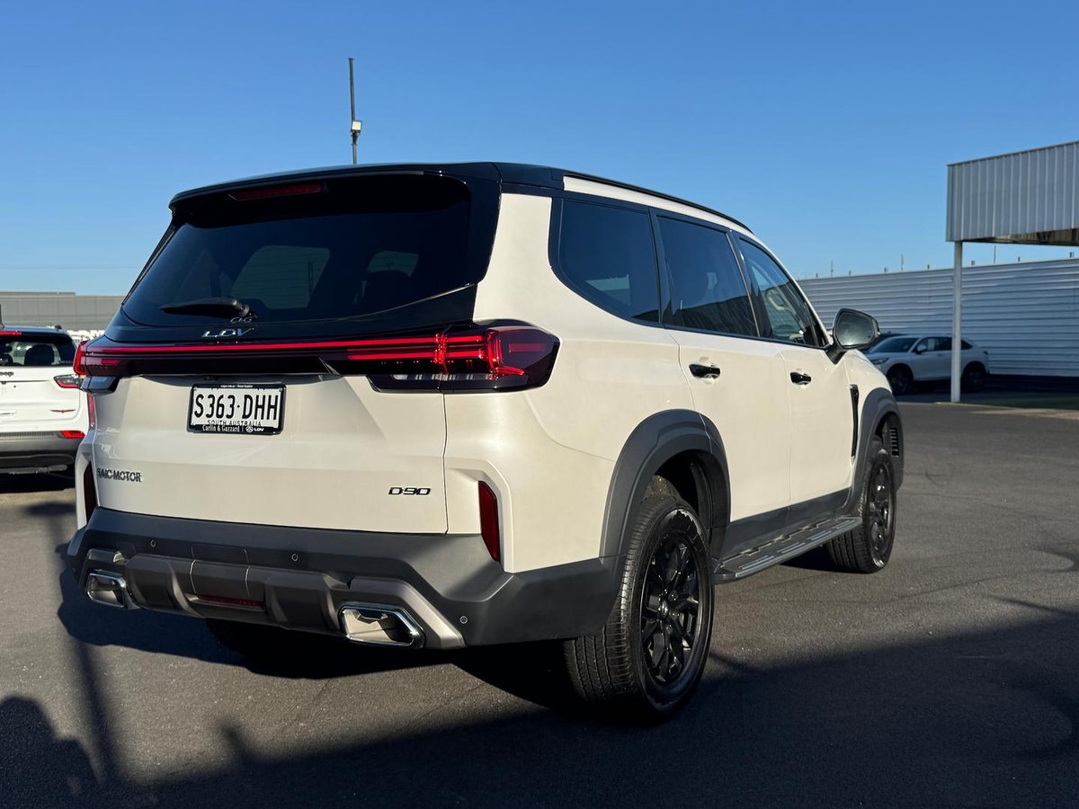 2025 LDV D90 Executive SV9A MY25 image 19