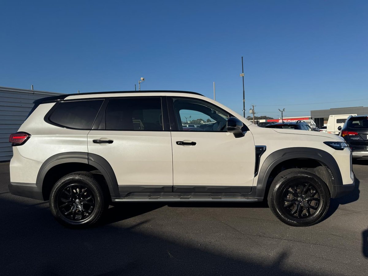 2025 LDV D90 Executive SV9A MY25 image 27