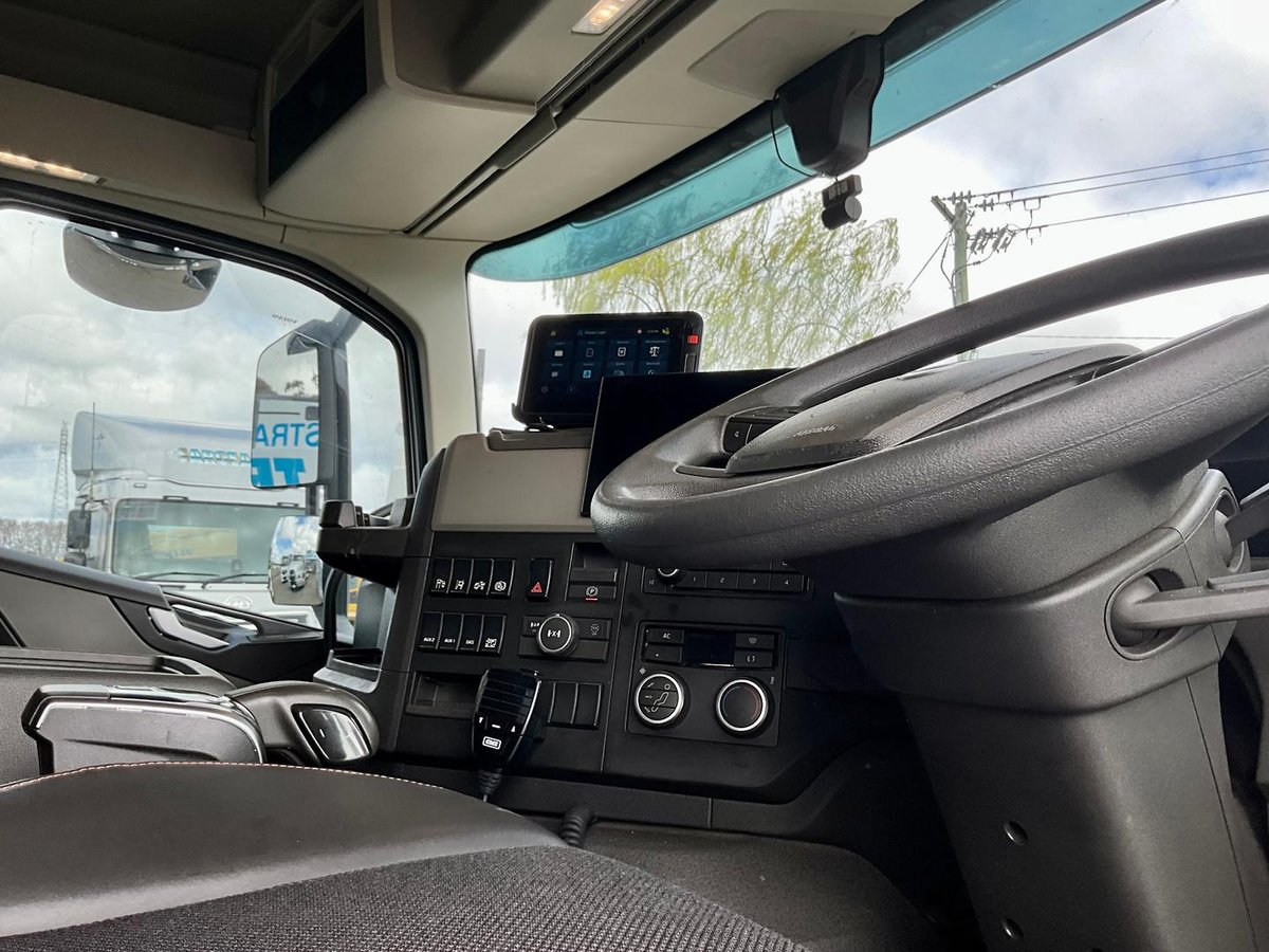 2022 Volvo Fm540 Slp 11/22 Current Look Low Klm $209000+Gst VOLVO FM 540 SLP CURRENT SPEC image 16