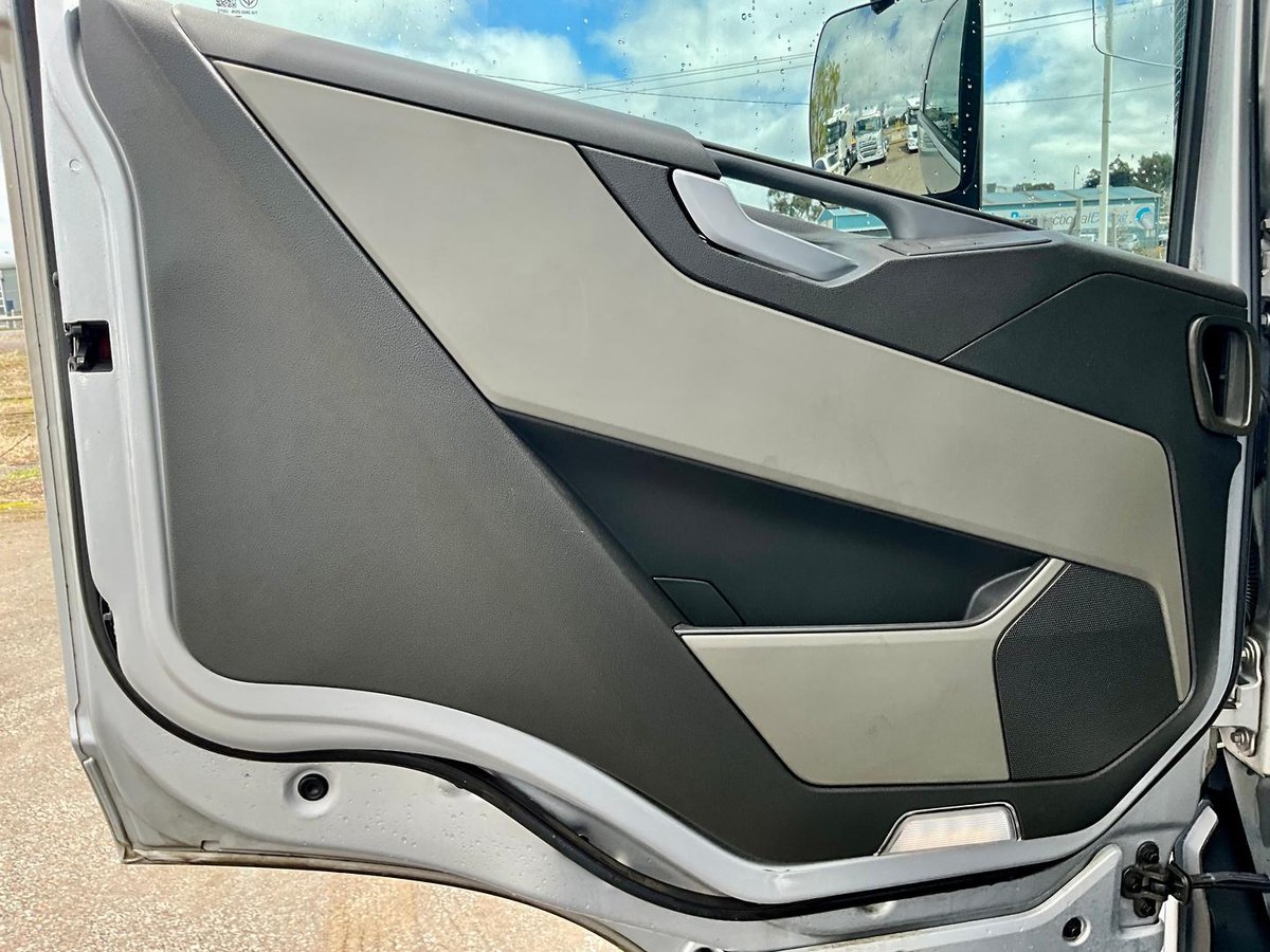 2022 Volvo Fm540 Slp 11/22 Current Look Low Klm $209000+Gst VOLVO FM 540 SLP CURRENT SPEC image 9