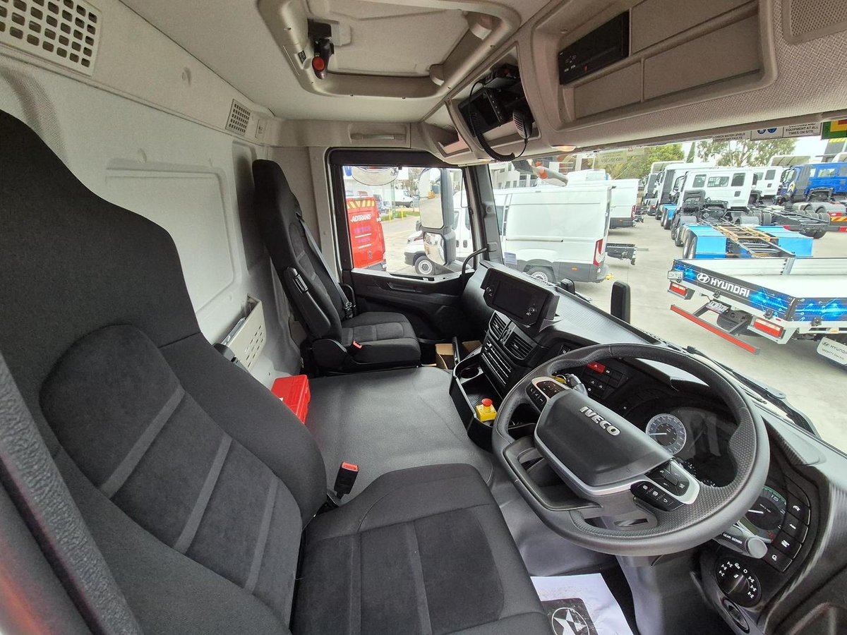 2025 Iveco Tway image 28