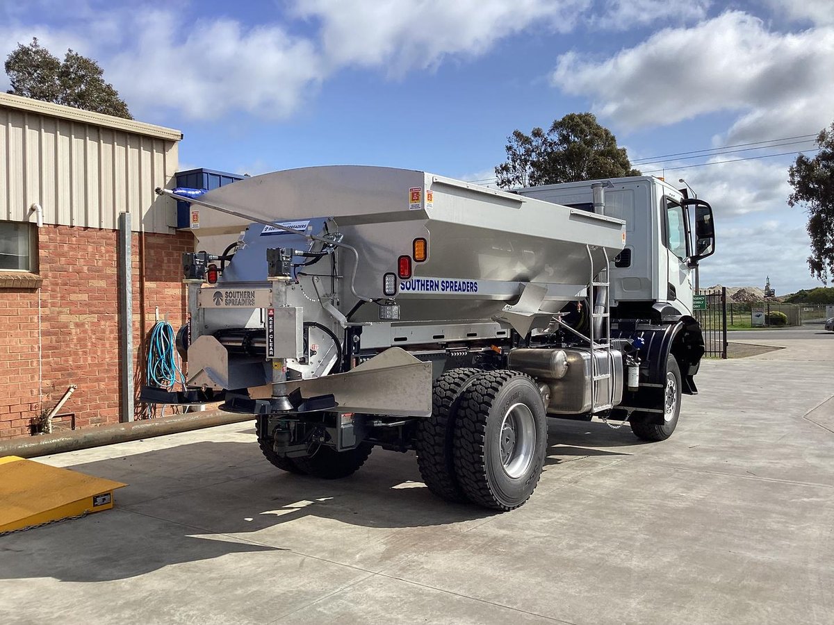 2025 Iveco Tway image 3