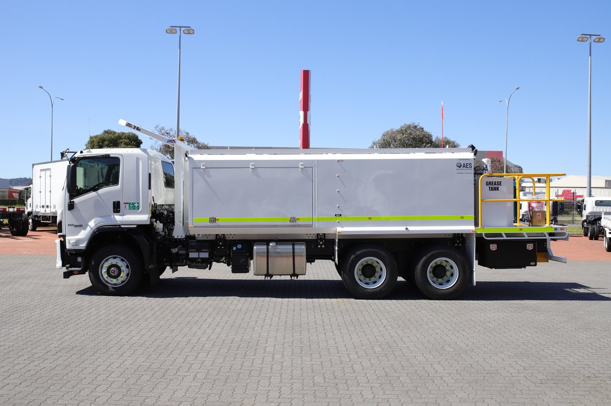 2025 Isuzu Trucks Fvz 260-300 image 18