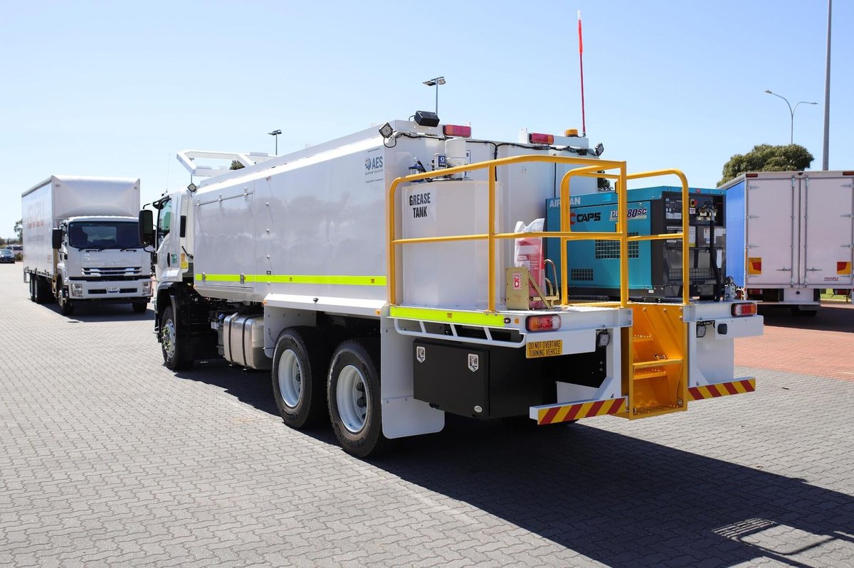 2025 Isuzu Fvz 260-300 image 17