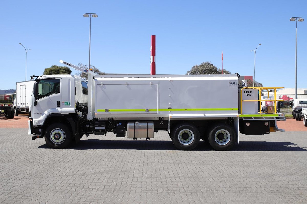 2025 Isuzu Fvz 260-300 image 18