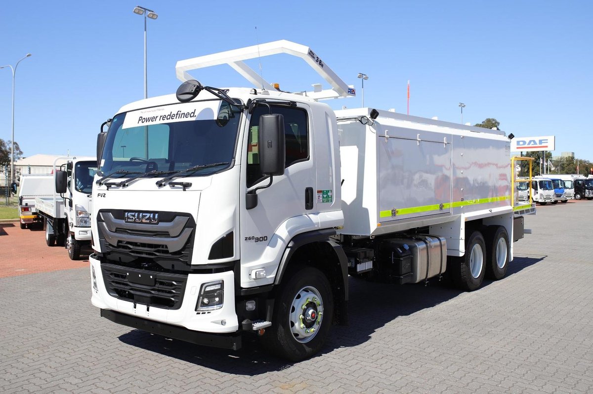 2025 Isuzu Fvz 260-300 image 2