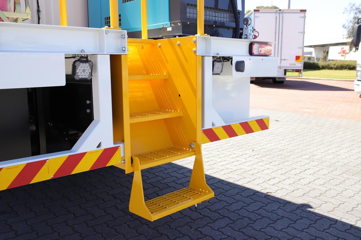 2025 Isuzu Fvz 260-300 6X4 Service Module image 15
