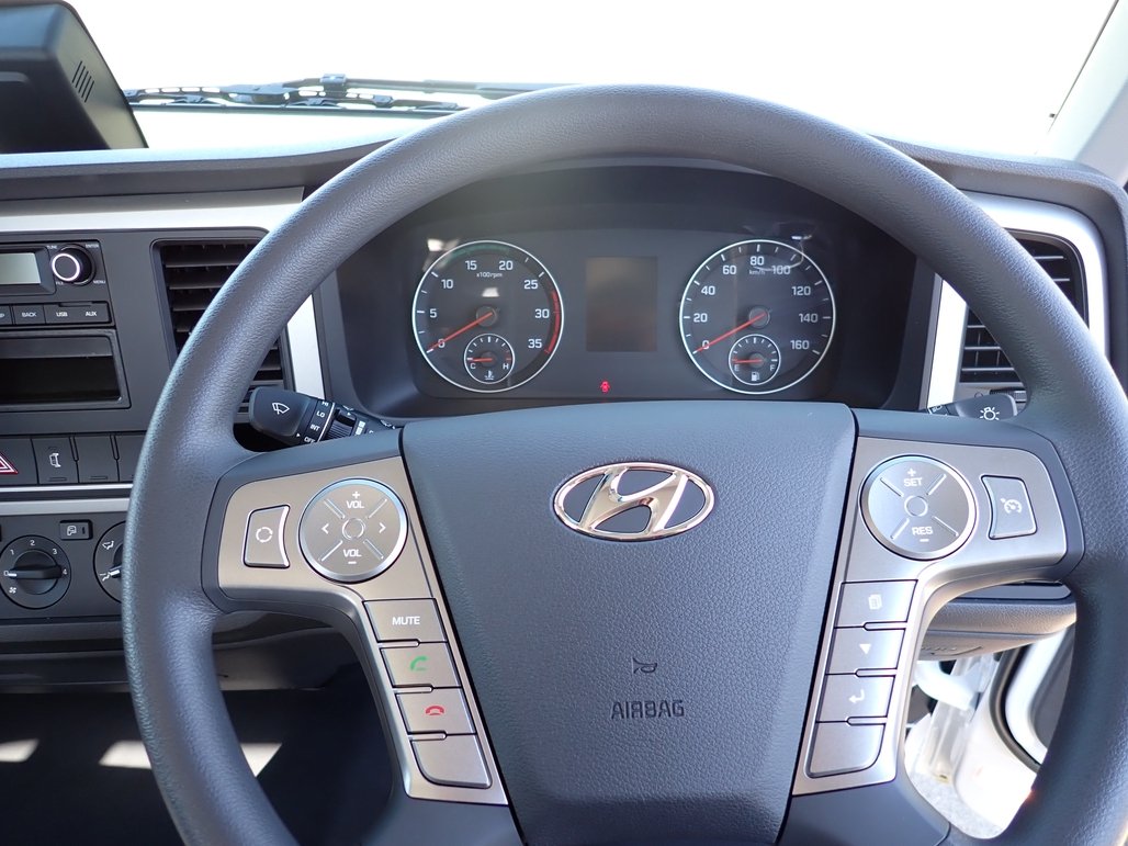 2025 Hyundai Ex6 Swb image 19