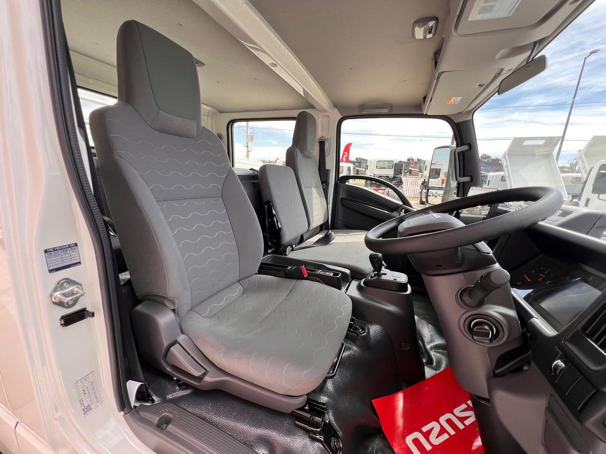 2025 Isuzu N Series NQR 88/80-190 AM C42 image 14