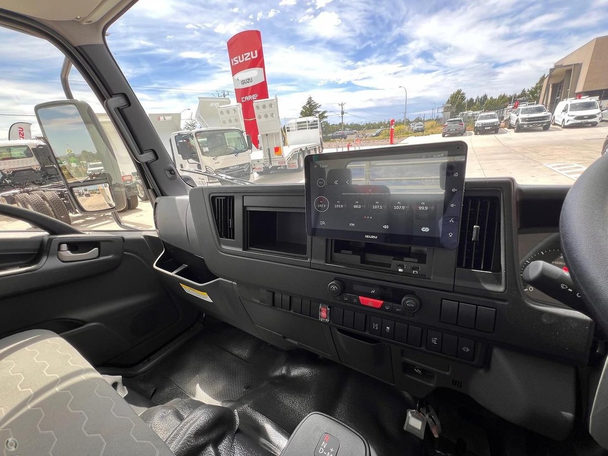 2025 Isuzu N Series NQR 88/80-190 AM C42 image 18