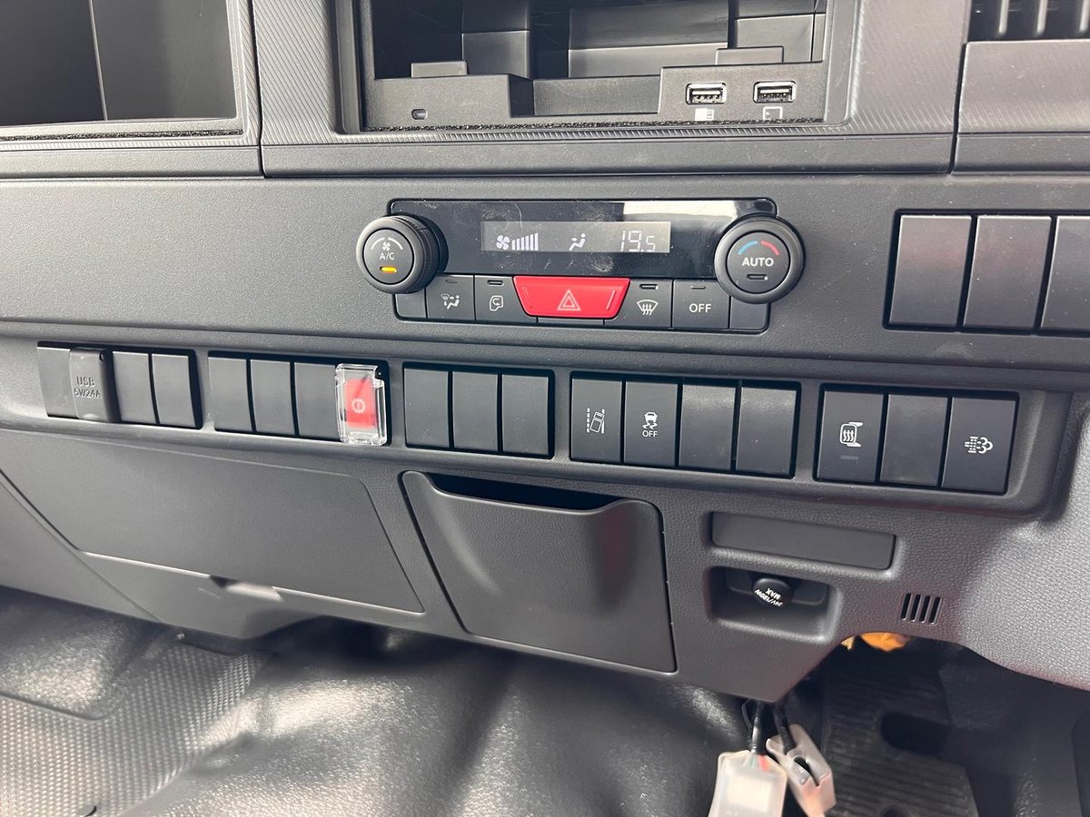 2025 Isuzu N Series NQR 88/80-190 AM C42 image 19