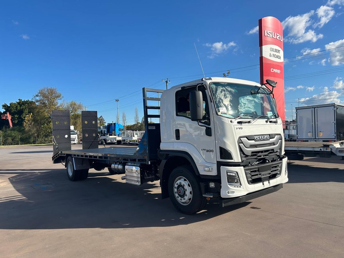 2025 Isuzu Fvd 170-300 At R70 Beavertail image 2