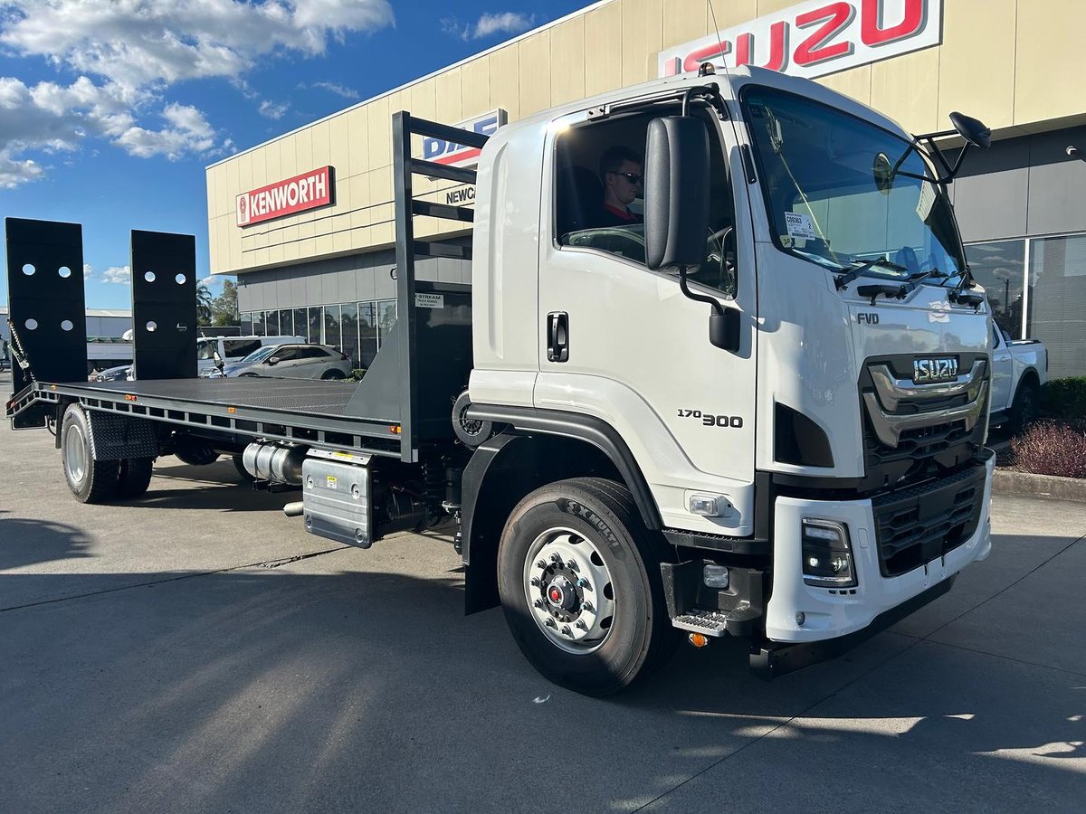 2025 Isuzu Fvd 170-300 At R70 Beavertail image 10