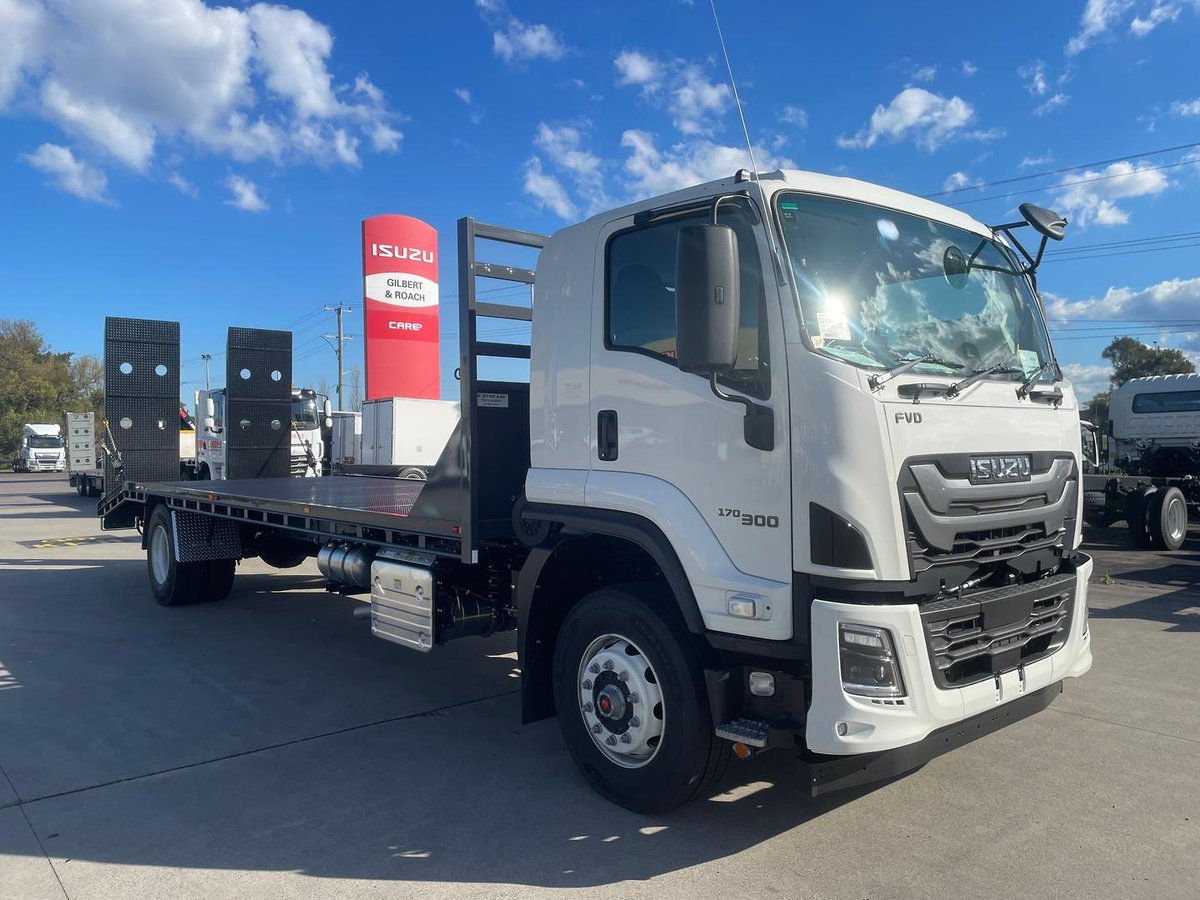 2025 Isuzu Fvd 170-300 At R70 Beavertail image 11