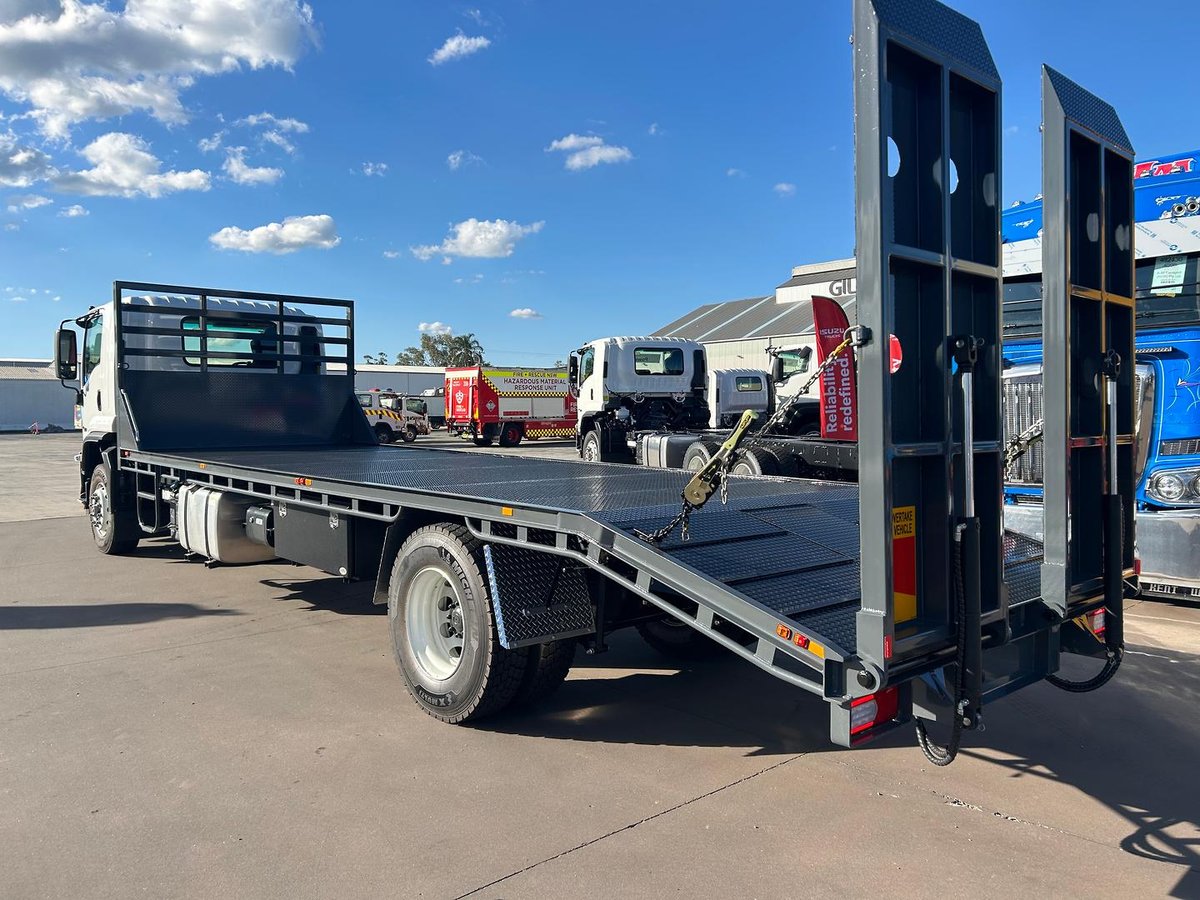 2025 Isuzu Fvd 170-300 At R70 Beavertail image 6