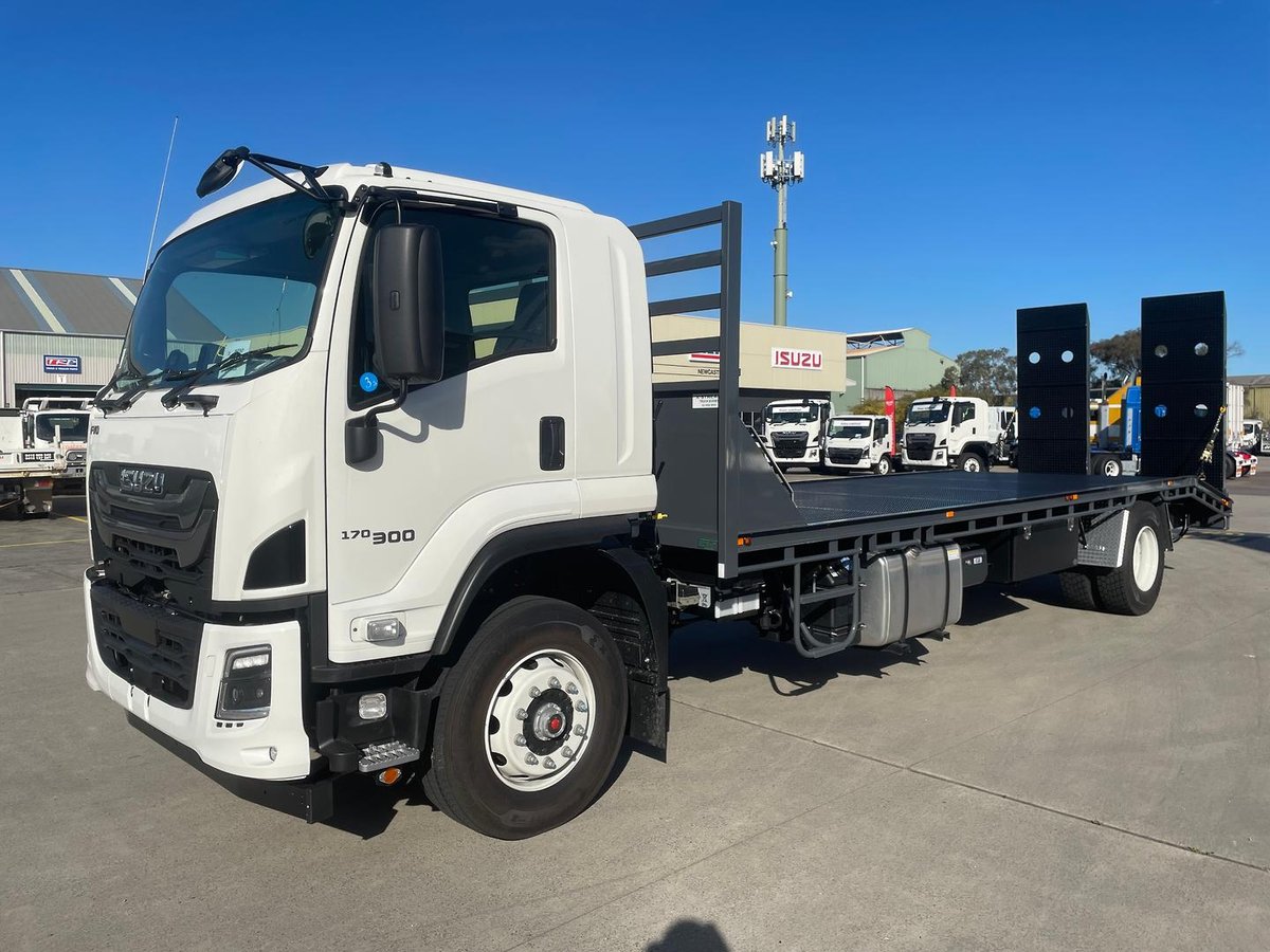 2025 Isuzu Fvd 170-300 At R70 Beavertail image 16