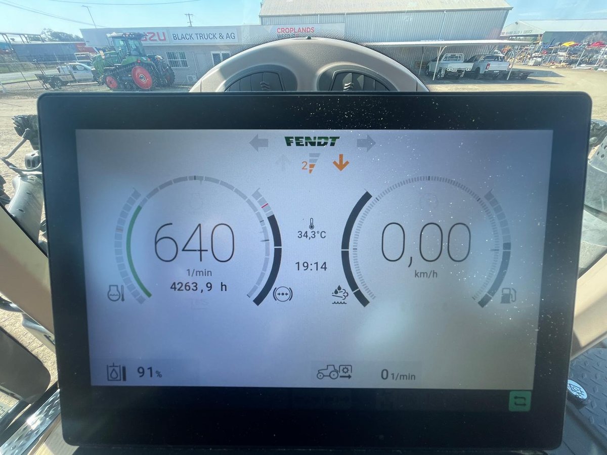2022 Fendt 933 image 3