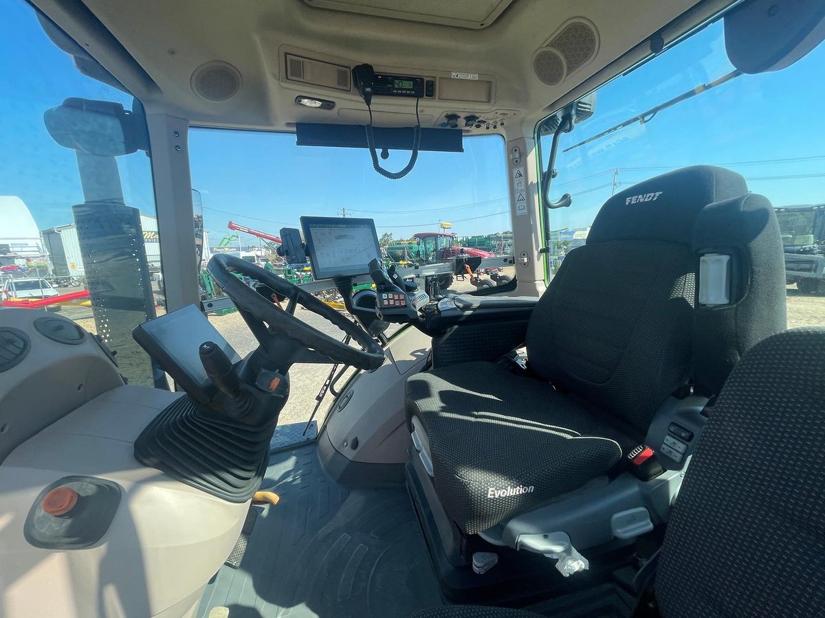 2022 Fendt 933 image 4