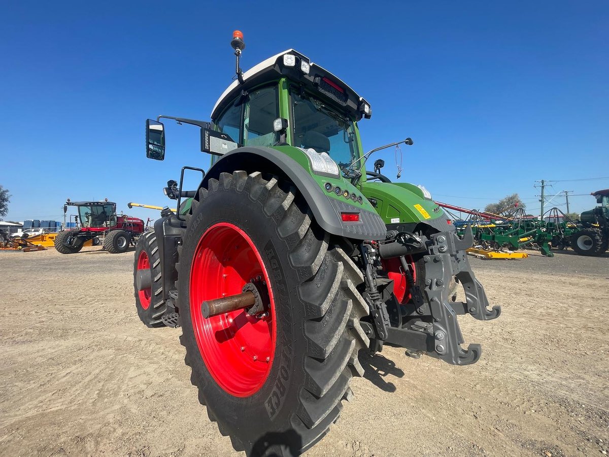 2022 Fendt 933 image 13