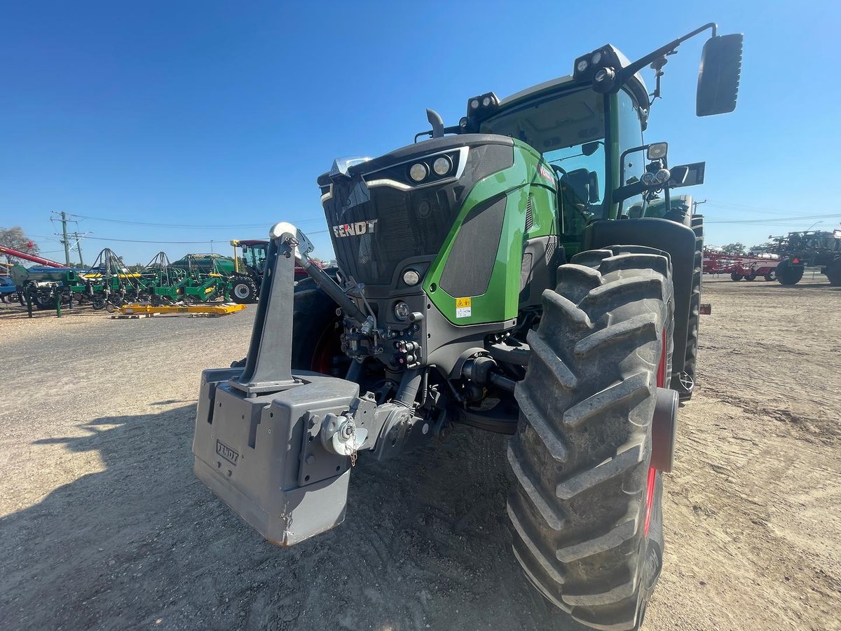 2022 Fendt 933 image 8