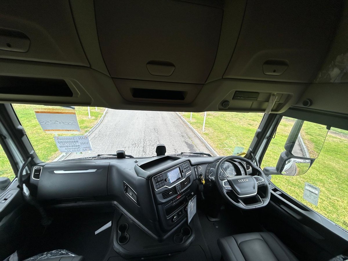 2024 Iveco S-Way AS700 image 12