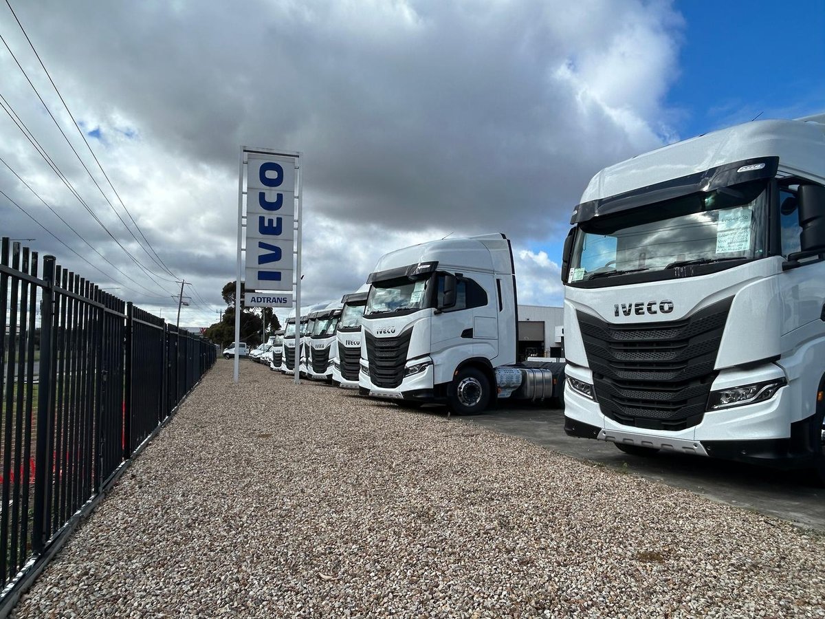 2024 Iveco S-Way AS700 image 17