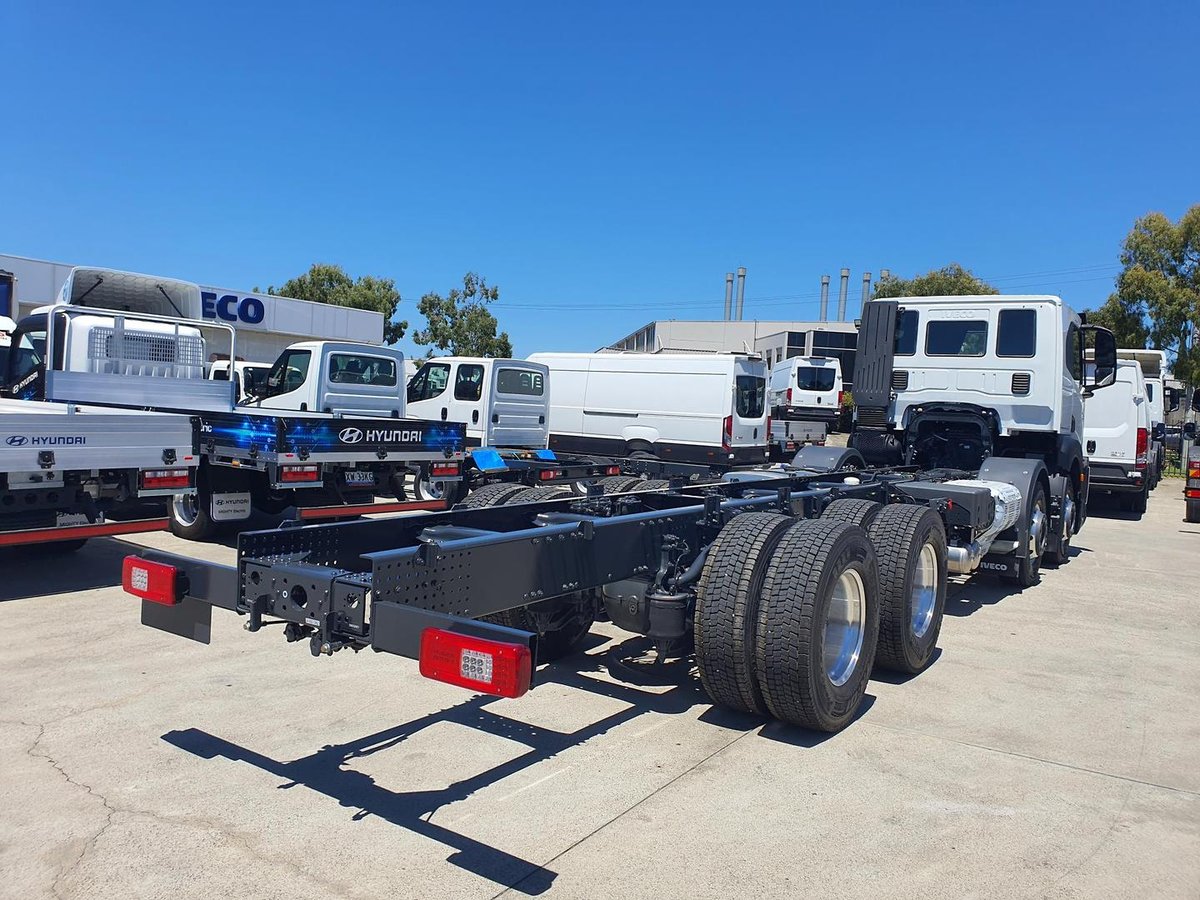 2026 Iveco S-Way AT270 image 10