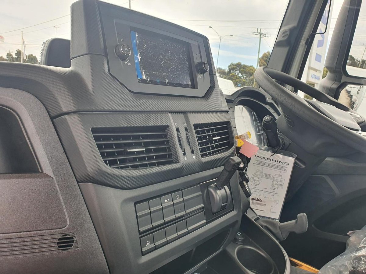 2026 Iveco S-Way AT270 image 17