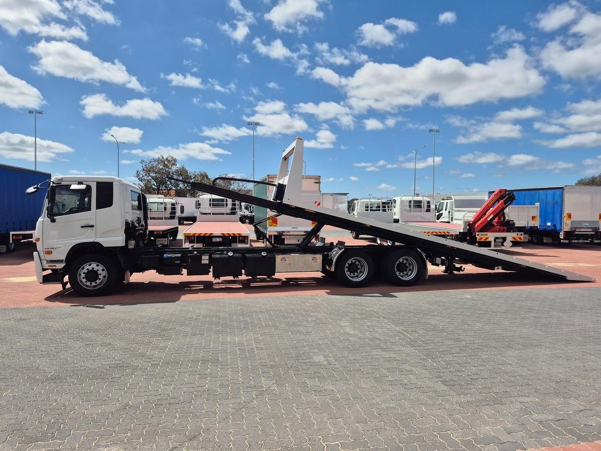 2018 UD Pk240 280 Auto 6X4 Tilt Slide image 18